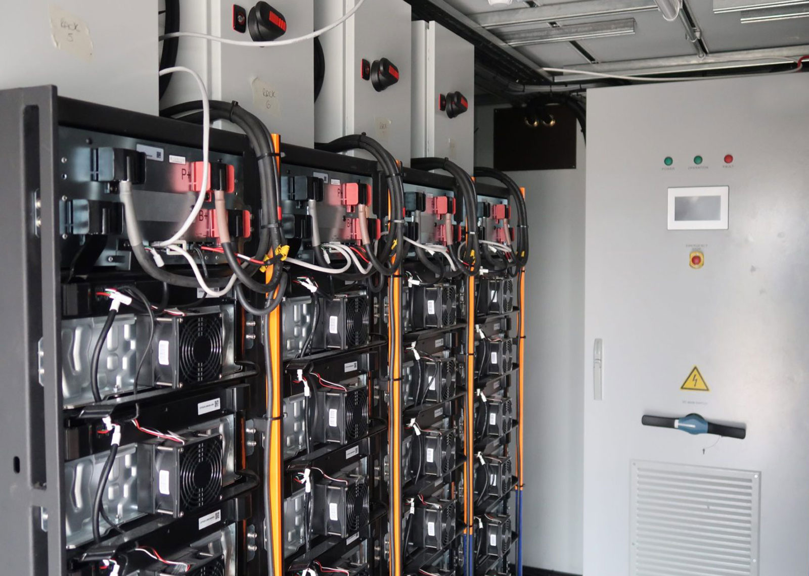 Internal UPS for Powerstar Battery Energy Storage System (BESS)